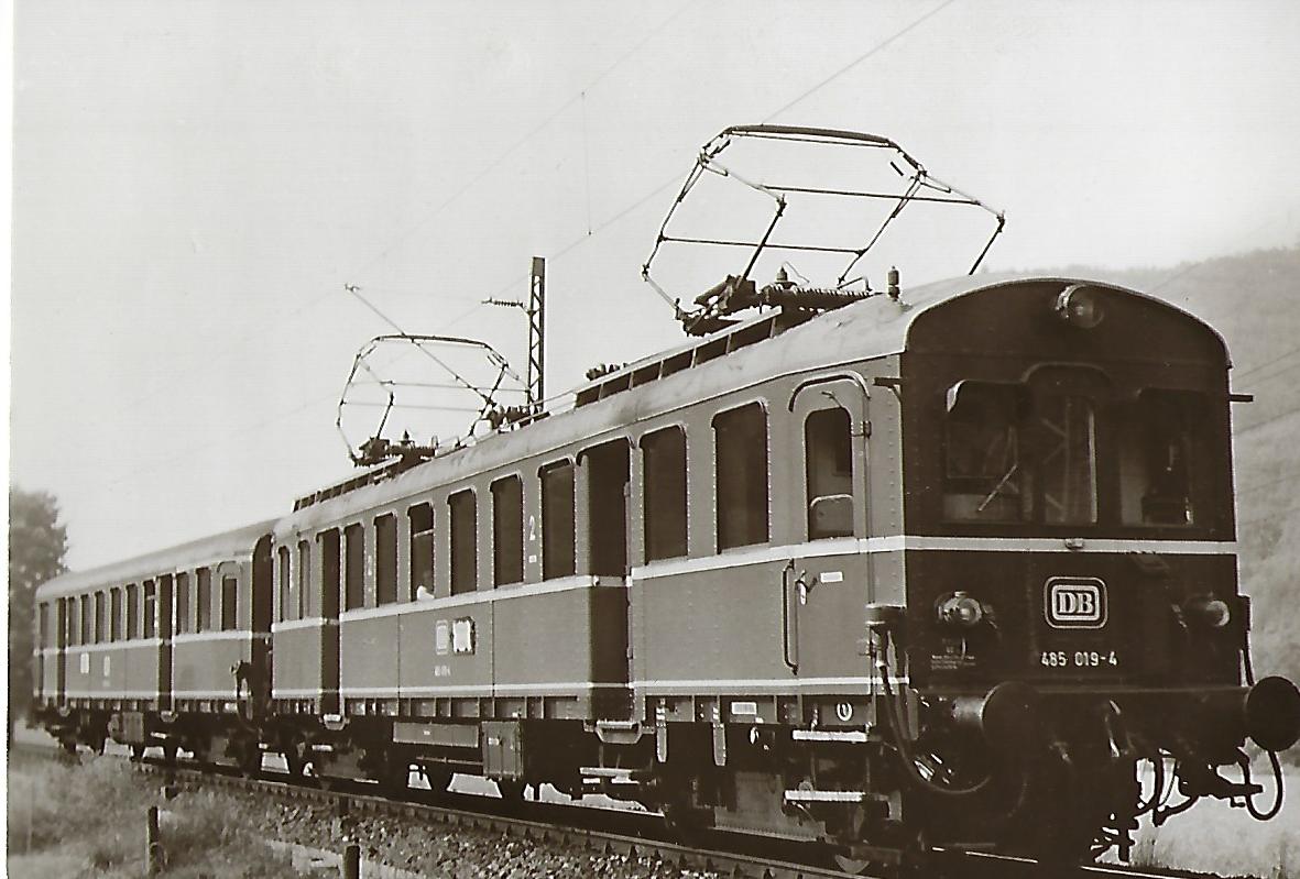 DB Elektrischer Triebwagen 485 019. Eisenbahn Bestell-Nr. 1137