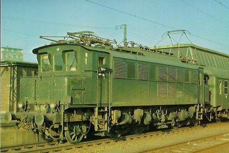 DB Elektr. Schnellzuglokomotive 104 018-7 in Münster/Westf.. Eisenbahn Bestell-Nr. 1271