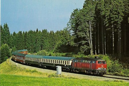 DB, Gasturbinen-Lokomotive 210 004-8 auf der Allgäubahn. Eisenbahn Bestell-Nr. 1276