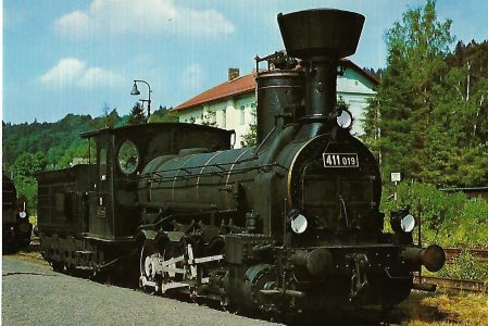 ČSD Dampflokomotive 411.019 in Kořenov. Eisenbahn Bestell-Nr. 1292