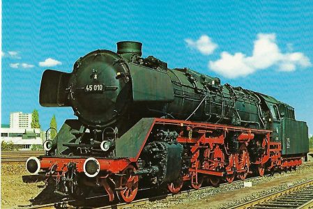 Güterzug-Lokomotive 45 010 der Deutschen Bundesbahn. Eisenbahn Bestell-Nr. 5142