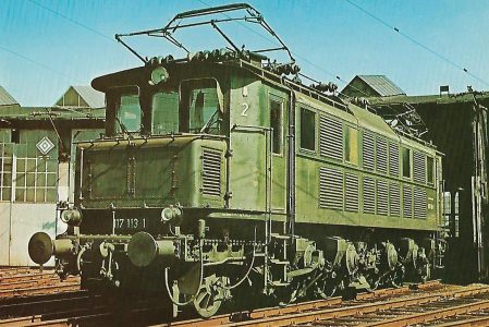 Schnellzug-Lokomotive 117 113-1 der DB im Bw Augsburg. Eisenbahn Bestell-Nr. 5164