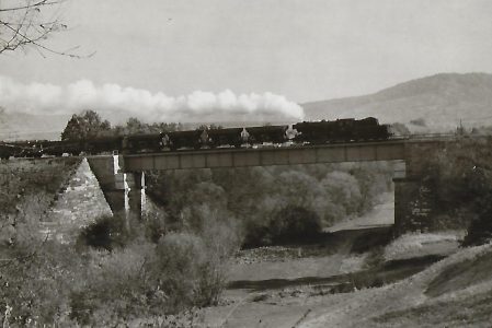 023 … auf der Kocherbrücke nahe Gaildorf. Eisenbahn Bestell-Nr. 5184