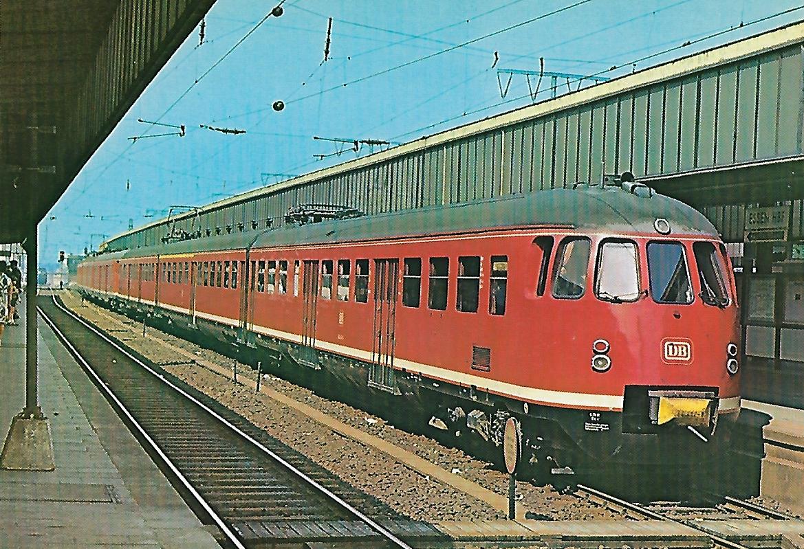 ET 430 402-8 im Hbf. Essen. Eisenbahn Bestell-Nr. 10271