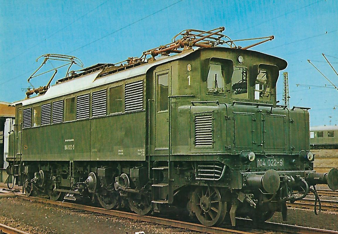 104 022-9 Elektrische Schnellzuglokomotive im Bw Osnabrück. Eisenbahn Bestell-Nr. 10274