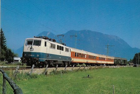 111 003-0 DB elektrische Schnellzuglokomotive bei Garmisch-Partenkirchen. Eisenbahn Bestell-Nr. 10313