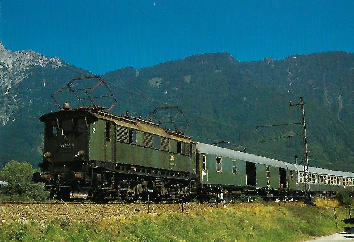 DB 144 506-3 am 6.8.1973 bei Bad Reichenhall. Eisenbahn Bestell-Nr. 10352