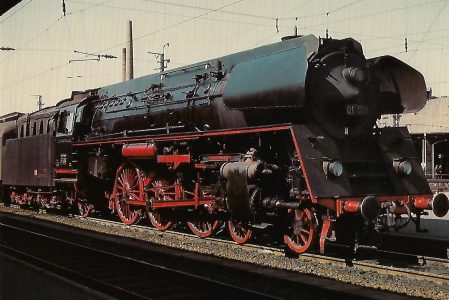 DR, Schnellzuglokomotive 01 523 am 25.6.1965 im Bahnhof Bebra. Eisenbahn Bestell-Nr. 10357