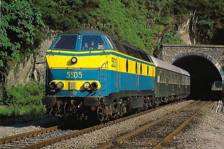 SNCB, diesel-elektrische Lokomotive 5505 beim Bhf. Michelau / Luxemburg. Eisenbahn Bestell-Nr. 10409