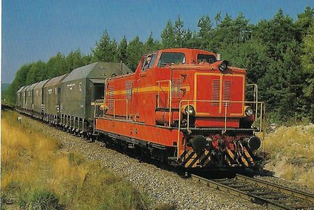 Bayernwerk AG, Kraftwerk Schwandorf, Diesellokomotive M 14 (ex BBI) auf der Strecke Schwandorf – Wackersdorf im August 1981. (10461)