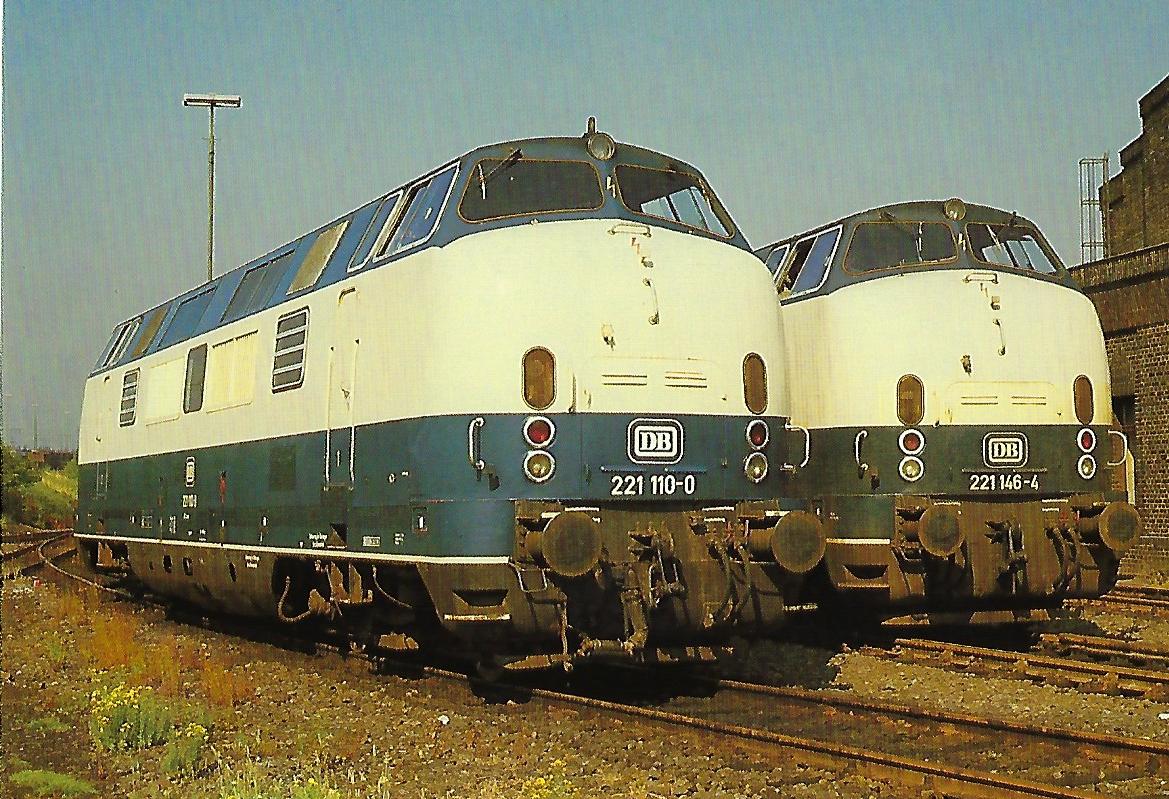 DB, Diesellokomotiven 221 110-0 und 221 146-4 in der Außenstelle GE-Bismarck des Bw Oberhausen. Eisenbahn Bestell-Nr. 10470