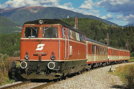 ÖBB, dieselhydraulische Lokomotive 2043.69 bei Bruneck im Oktober 1986. Eisenbahn Bestell-Nr. 10473