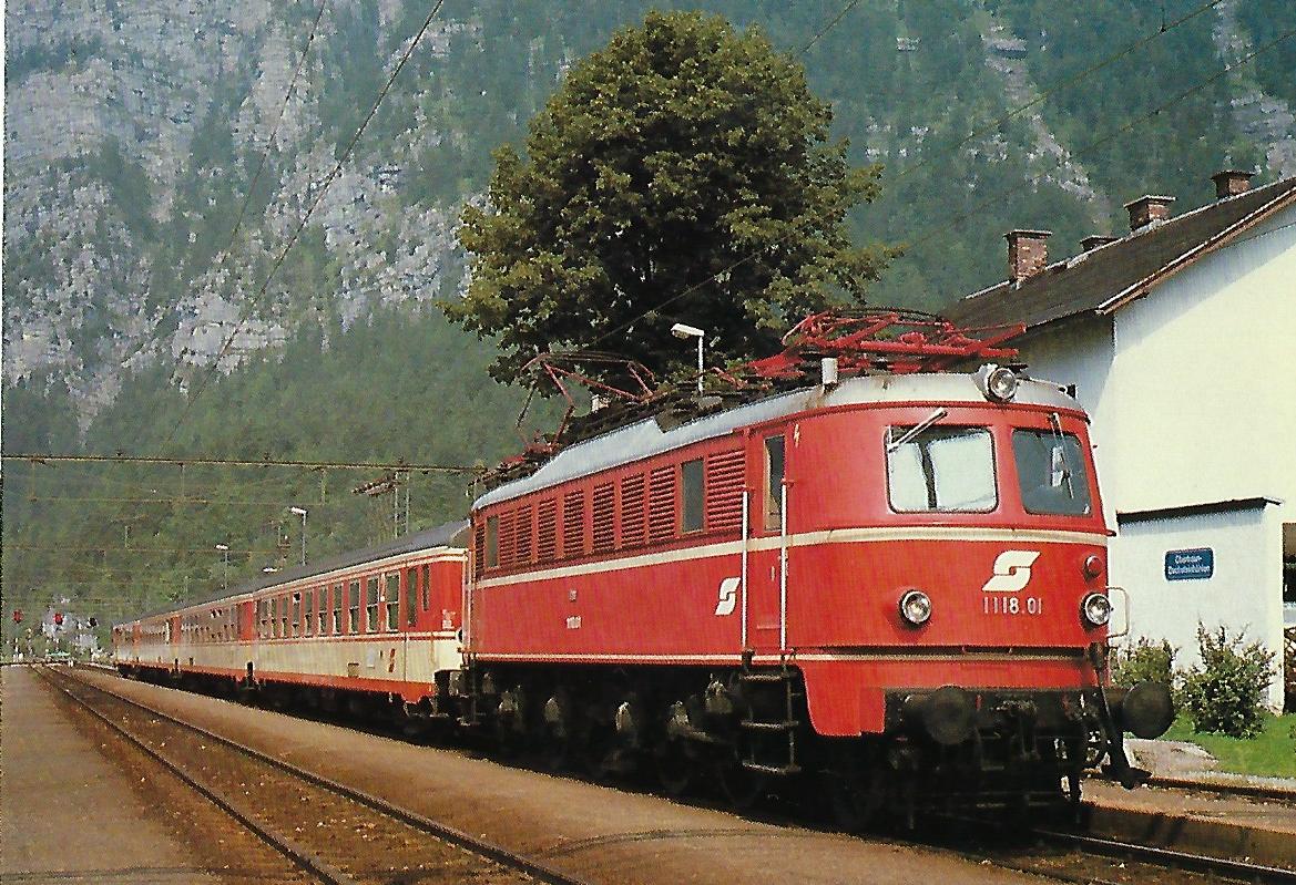 ÖBB, elektrische Schnellzuglokomotive 1118.01 in Obertraun-Dachsteinhöhlen 1984. (10477) Eisenbahn Bestell-Nr. 10477