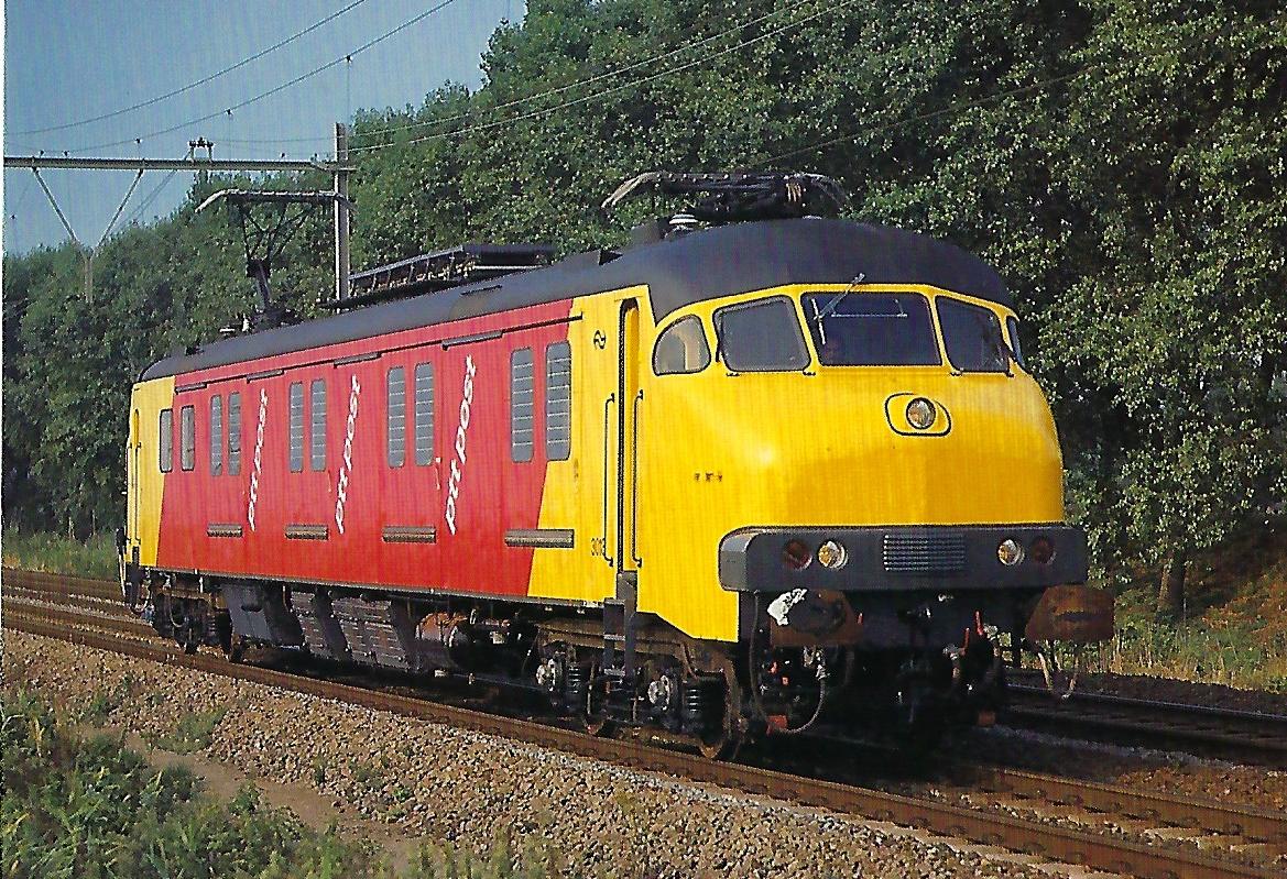 Nederlandse Spoorwegen, Posttriebwagen 3018, Bo’Bo‘ bei Maarssen im September 1982. Eisenbahn Bestell-Nr. 10497