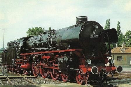 Ulmer Eisenbahnfreunde (UEF), Schnellzug-Dampflokomotive 01 1066, 2’C1’h3, in Bayreuth 1985. Eisenbahn Bestell-Nr. 10520